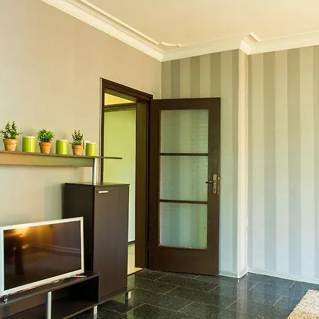 Apartment Lovely Spacious 2 Bedroom Downtown