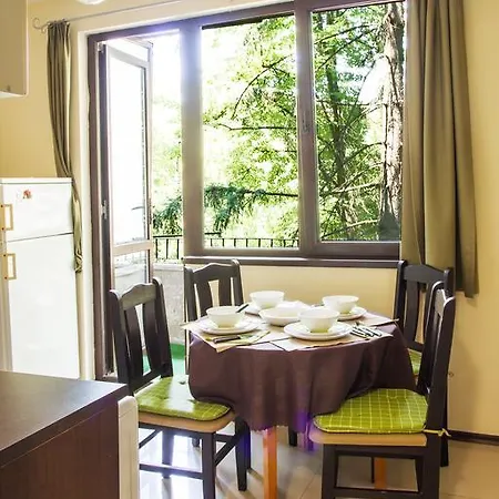 Apartment Lovely Spacious 2 Bedroom Downtown Sofia